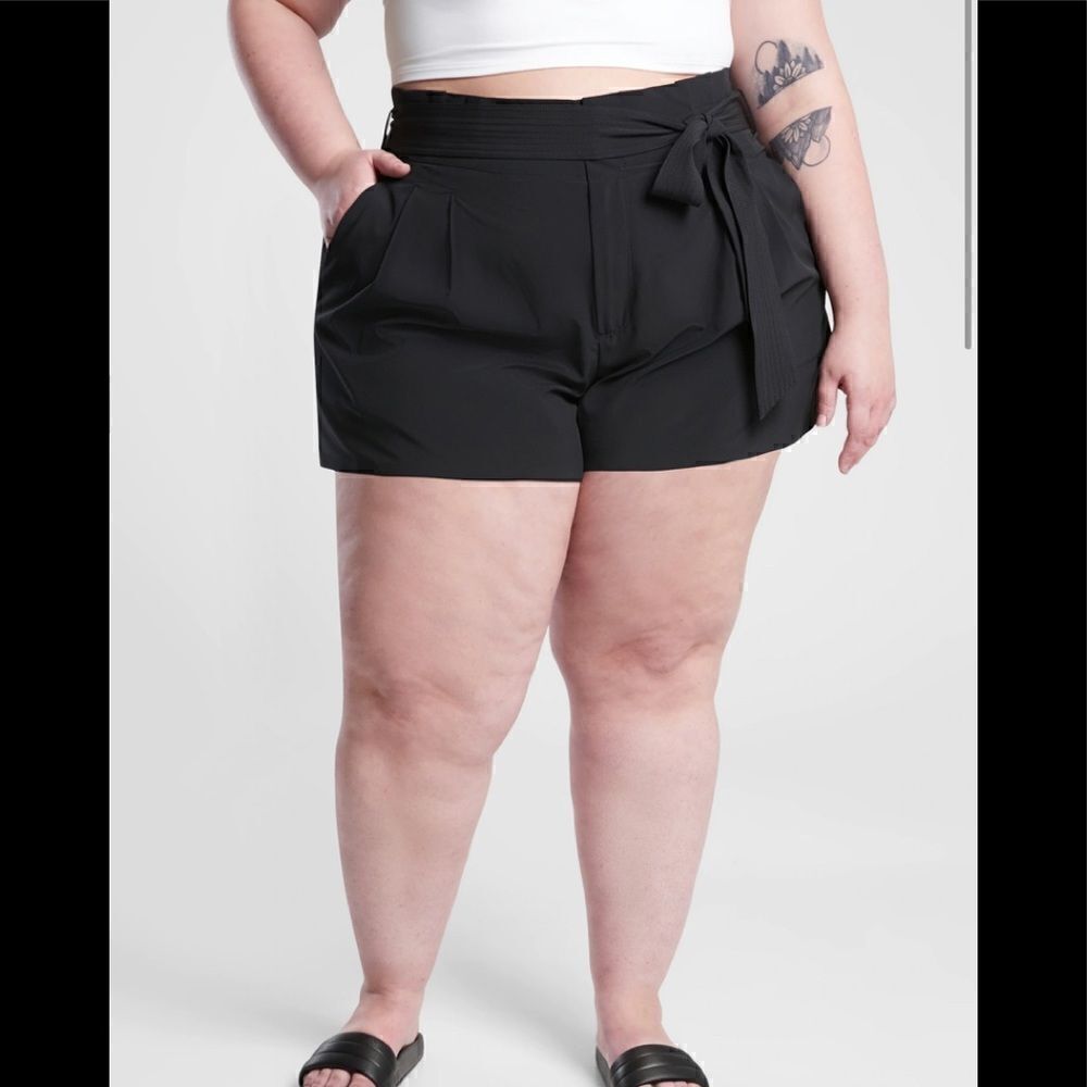 Athleta Skyline Short II